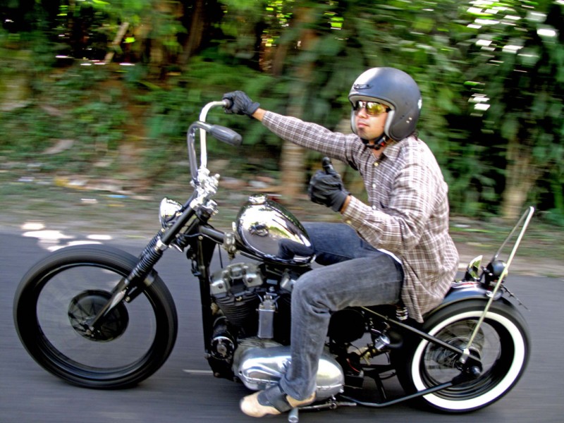 GGus on his iron horse of chrome, Sportster Ironhead 1961 (photo by Donni Celuk)